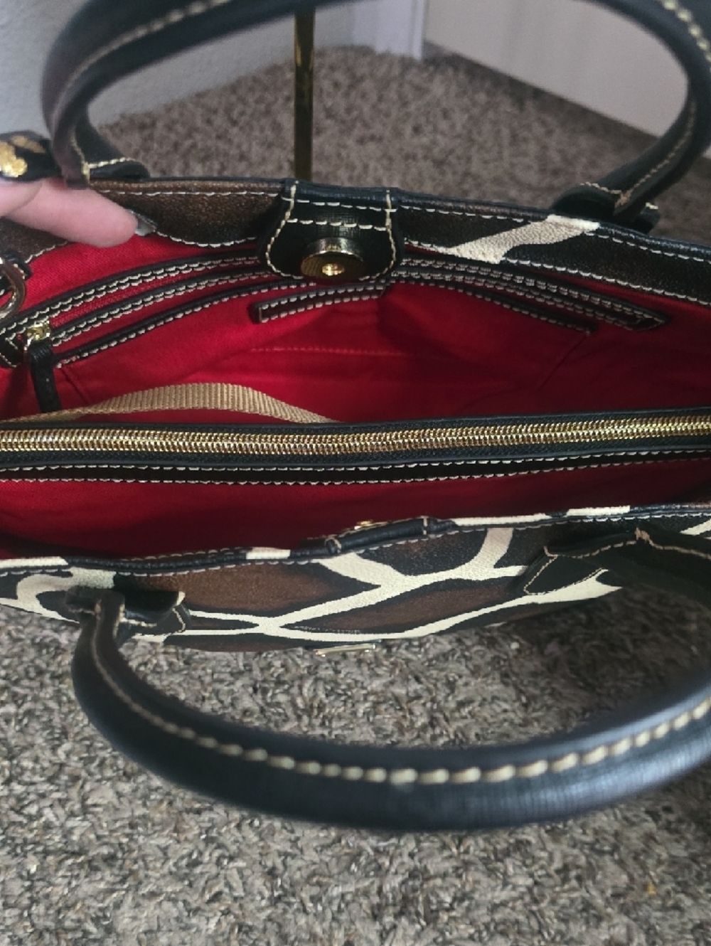 Dooney & Bourke Brown & Cream Giraffe-Pattern Medium Tote (EUC)✨️🤎🤍🦒✨️ - Picture 11 of 15